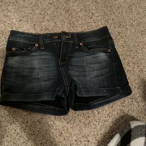 mid rise no boundaries jean shorts